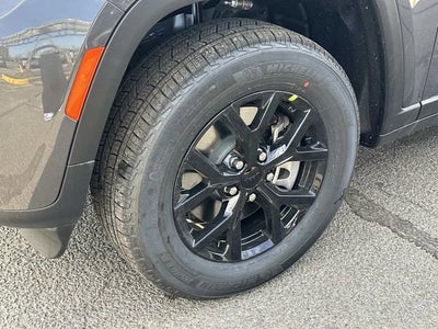 2026 Jeep Grand Cherokee L GRAND CHEROKEE L LAREDO ALTITUDE 4X4