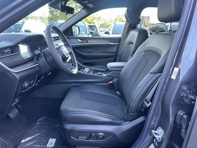 2026 Jeep Grand Cherokee L GRAND CHEROKEE L LAREDO ALTITUDE 4X4