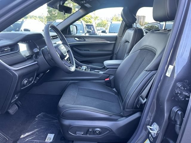 2026 Jeep Grand Cherokee L GRAND CHEROKEE L LAREDO ALTITUDE 4X4