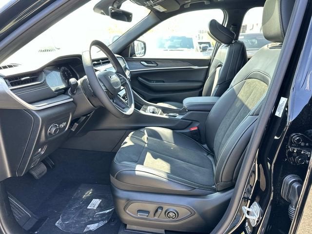 2026 Jeep Grand Cherokee L GRAND CHEROKEE L LAREDO ALTITUDE 4X4