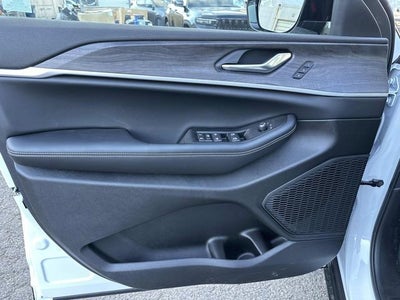 2025 Jeep Grand Cherokee L GRAND CHEROKEE L LIMITED 4X4