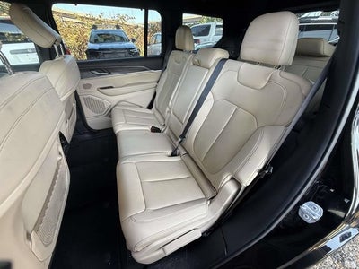 2023 Jeep Grand Cherokee L Limited 4x4