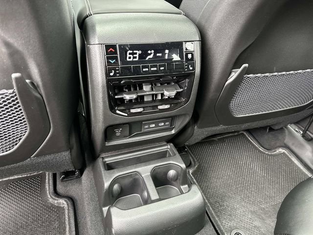 2026 Jeep Grand Cherokee L GRAND CHEROKEE L LIMITED RESERVE 4X4