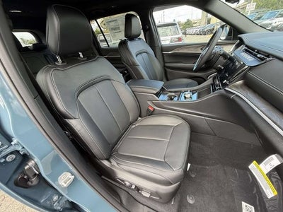 2027 Jeep Grand Cherokee L Limited Reserve