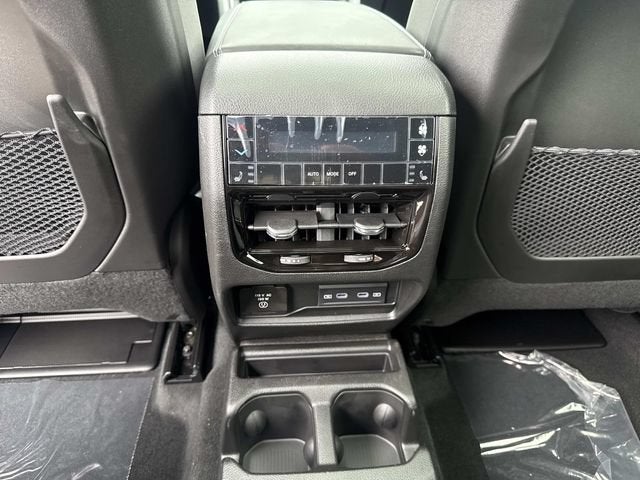 2026 Jeep Grand Cherokee L GRAND CHEROKEE L LIMITED RESERVE 4X4