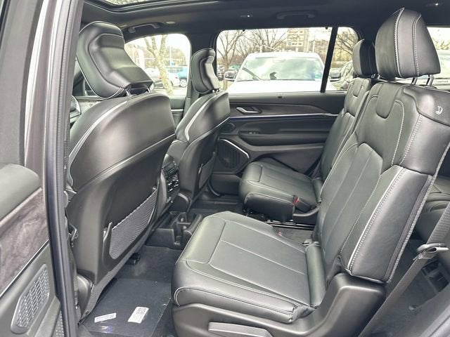 2025 Jeep Grand Cherokee L GRAND CHEROKEE L OVERLAND 4X4