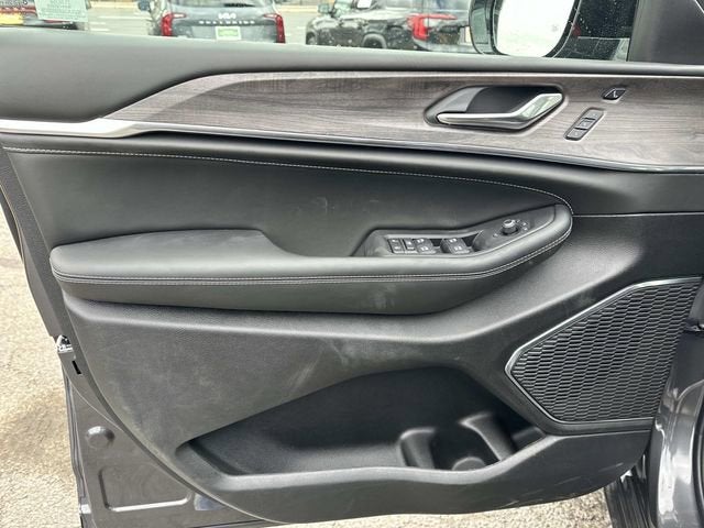 2025 Jeep Grand Cherokee L GRAND CHEROKEE L OVERLAND 4X4