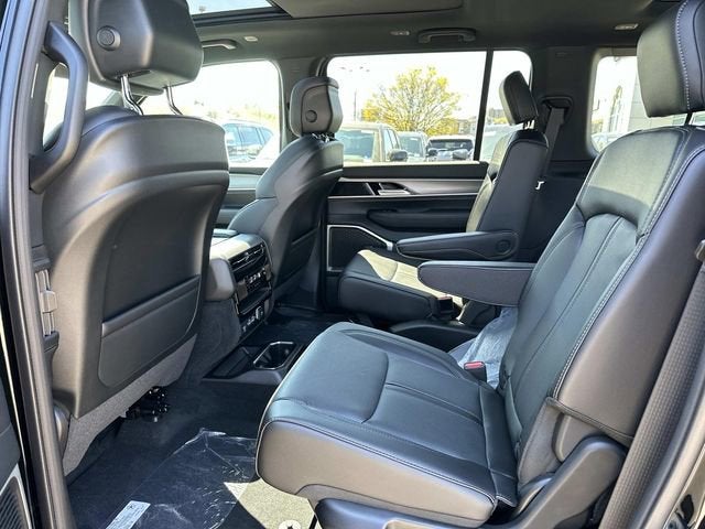 2026 Jeep Grand Wagoneer GRAND WAGONEER UPLAND 4X4
