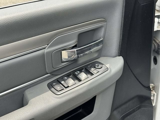 2018 RAM 1500 Lone Star Silver Crew Cab 4x2 5'7' Box