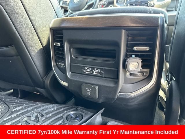 2022 RAM 1500 Laramie Crew Cab 4x2 5'7' Box