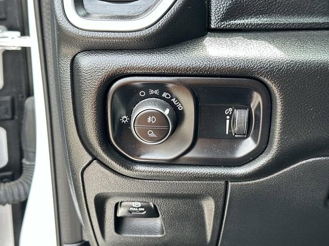 2023 RAM 1500 Big Horn Quad Cab 4x4 6'4' Box