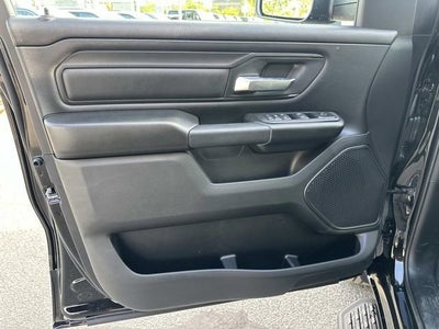 2026 RAM 1500 RAM 1500 EXPRESS CREW CAB 4X4 5'7' BOX