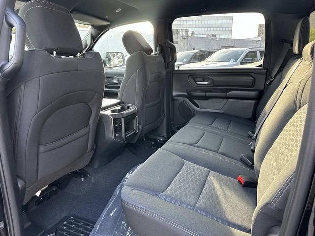 2026 RAM 1500 RAM 1500 EXPRESS CREW CAB 4X4 5'7' BOX
