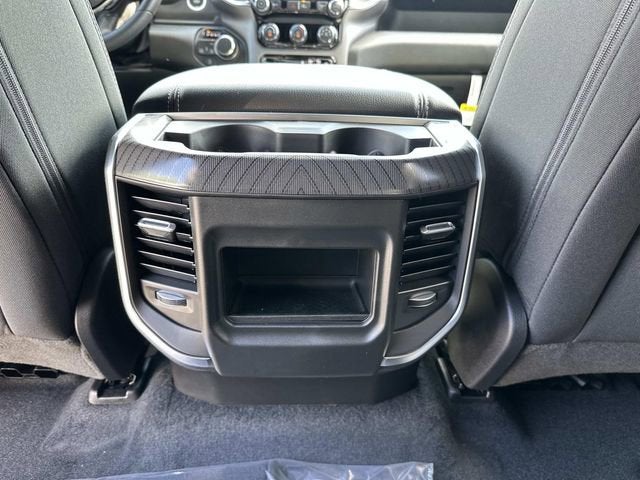 2026 RAM 1500 RAM 1500 EXPRESS CREW CAB 4X4 5'7' BOX