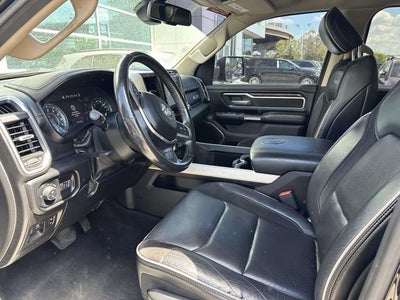 2020 RAM 1500 Laramie Crew Cab 4x4 5'7' Box