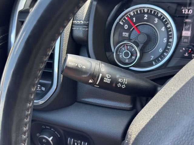 2022 RAM 1500 Laramie Crew Cab 4x4 5'7' Box