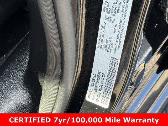 2022 RAM 1500 Laramie Crew Cab 4x4 5'7' Box