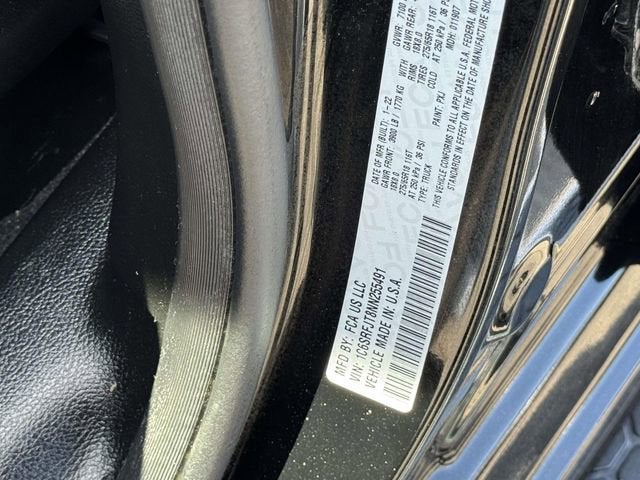 2022 RAM 1500 Laramie Crew Cab 4x4 5'7' Box