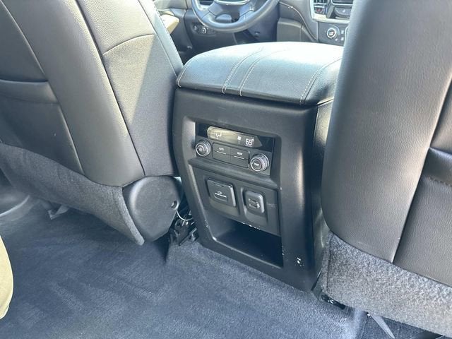 2021 Chevrolet Traverse AWD LT Leather