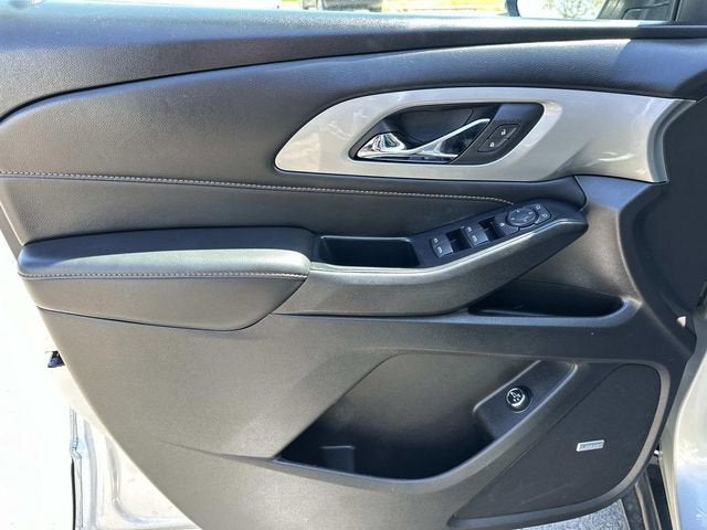 2021 Chevrolet Traverse AWD LT Leather