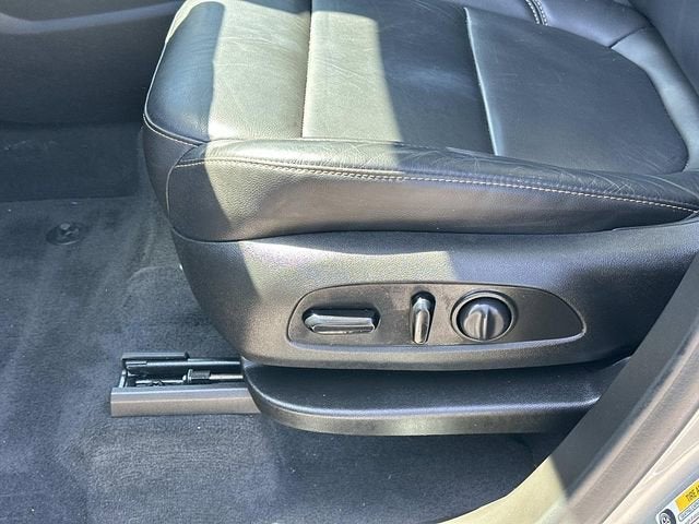 2021 Chevrolet Traverse AWD LT Leather