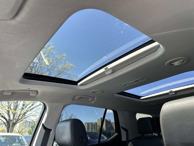 2021 Chevrolet Traverse AWD LT Leather