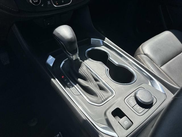 2021 Chevrolet Traverse AWD LT Leather