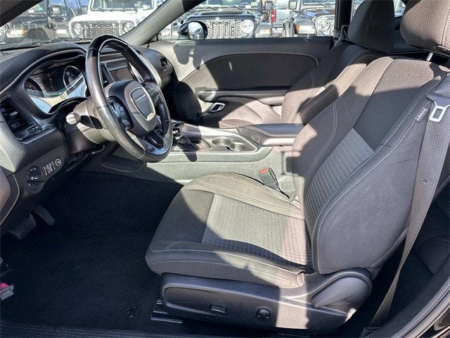 2022 Dodge Challenger SXT