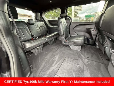 2025 Chrysler Pacifica Select