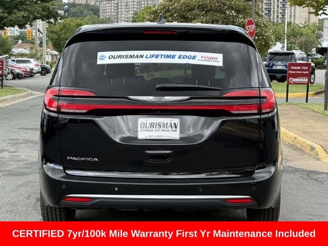 2025 Chrysler Pacifica Select