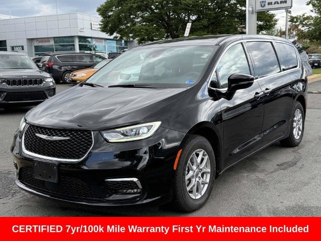 2025 Chrysler Pacifica Select