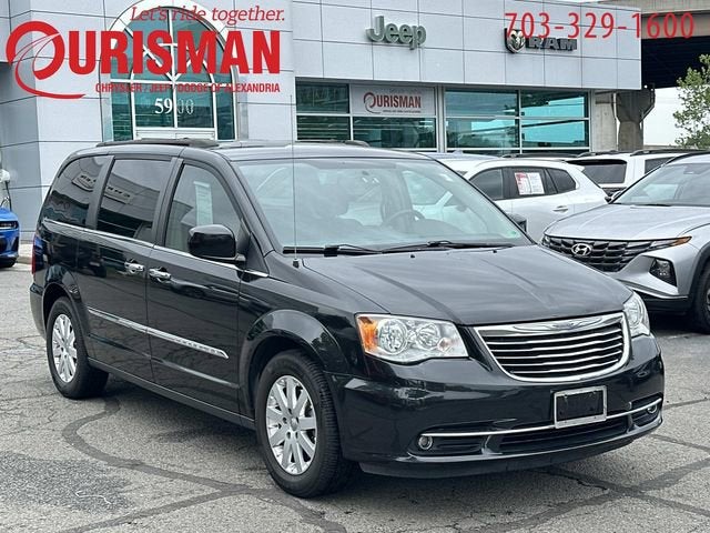 2016 Chrysler Town & Country Touring