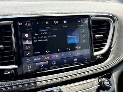 2027 Chrysler Pacifica PACIFICA SELECT