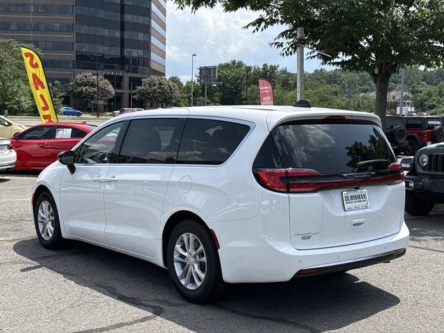 2027 Chrysler Pacifica PACIFICA SELECT