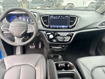 2027 Chrysler Pacifica PACIFICA SELECT