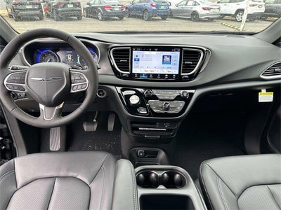 2026 Chrysler Voyager VOYAGER LX