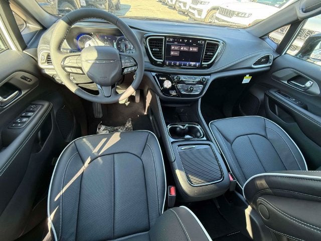 2027 Chrysler Pacifica PACIFICA LIMITED