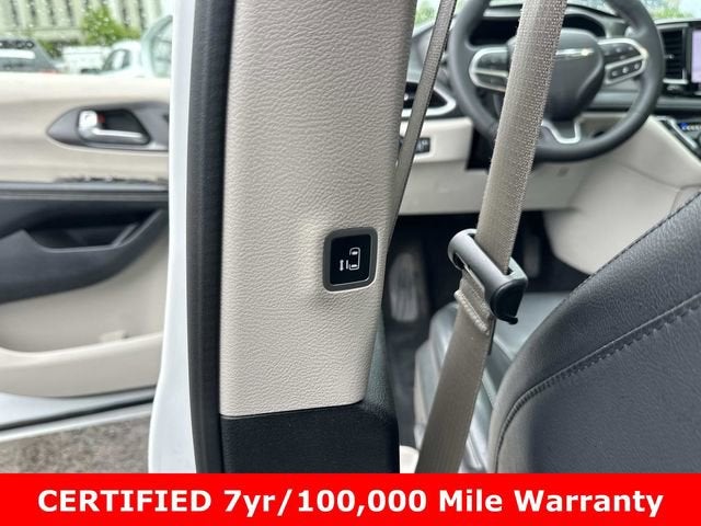 2022 Chrysler Pacifica Touring L AWD