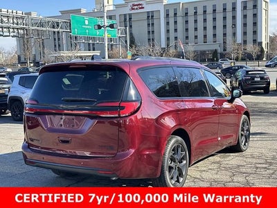 2023 Chrysler Pacifica Limited AWD