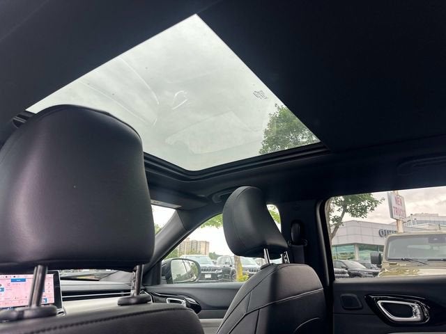 2025 Jeep Compass COMPASS LIMITED 4X4