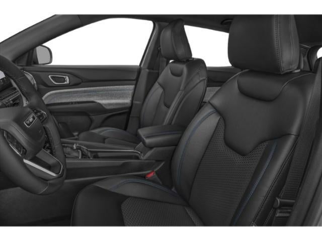 2024 Jeep Compass Latitude Lux FWD
