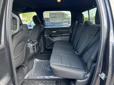2026 RAM 1500 RAM 1500 EXPRESS CREW CAB 4X4 5'7' BOX