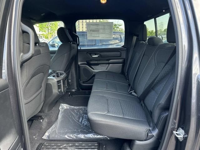 2026 RAM 1500 RAM 1500 EXPRESS CREW CAB 4X4 5'7' BOX