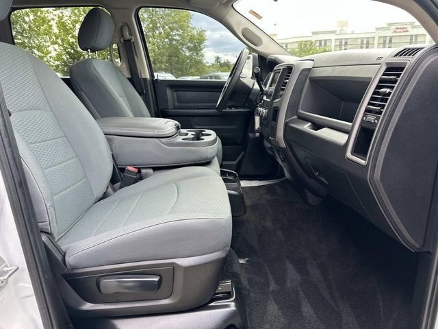 2017 RAM 2500 Tradesman Crew Cab 4x4 6'4' Box