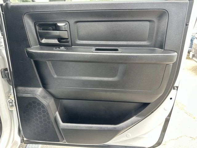 2017 RAM 2500 Tradesman Crew Cab 4x4 6'4' Box