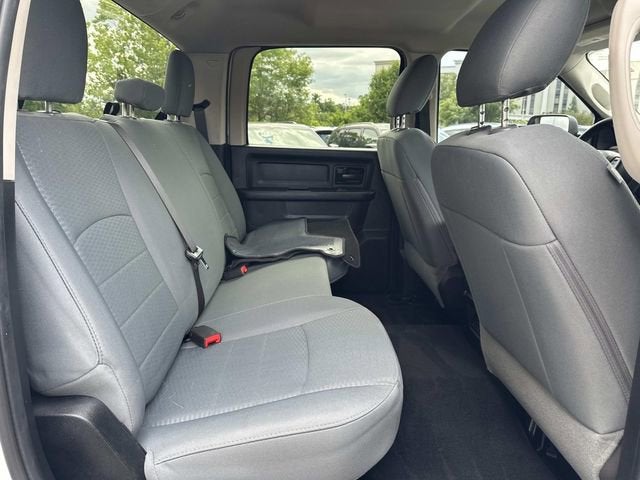2017 RAM 2500 Tradesman Crew Cab 4x4 6'4' Box