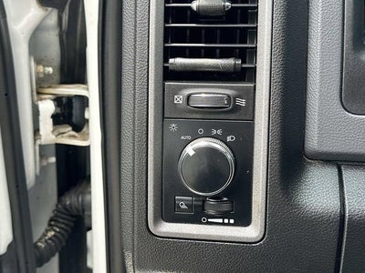 2017 RAM 2500 Tradesman Crew Cab 4x4 6'4' Box