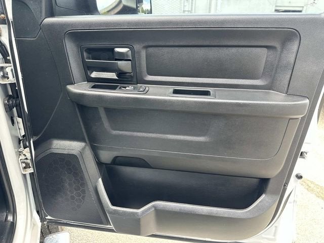 2017 RAM 2500 Tradesman Crew Cab 4x4 6'4' Box