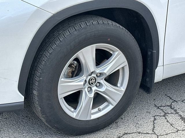 2023 Toyota Highlander LE