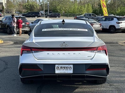 2025 Hyundai Elantra Hybrid Limited